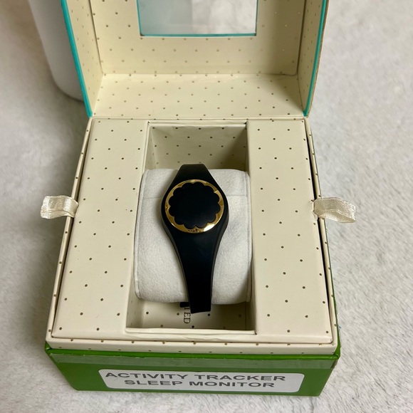 Kate Spade Activity Tracker and Sleep Monitor - Picture 2 of 6